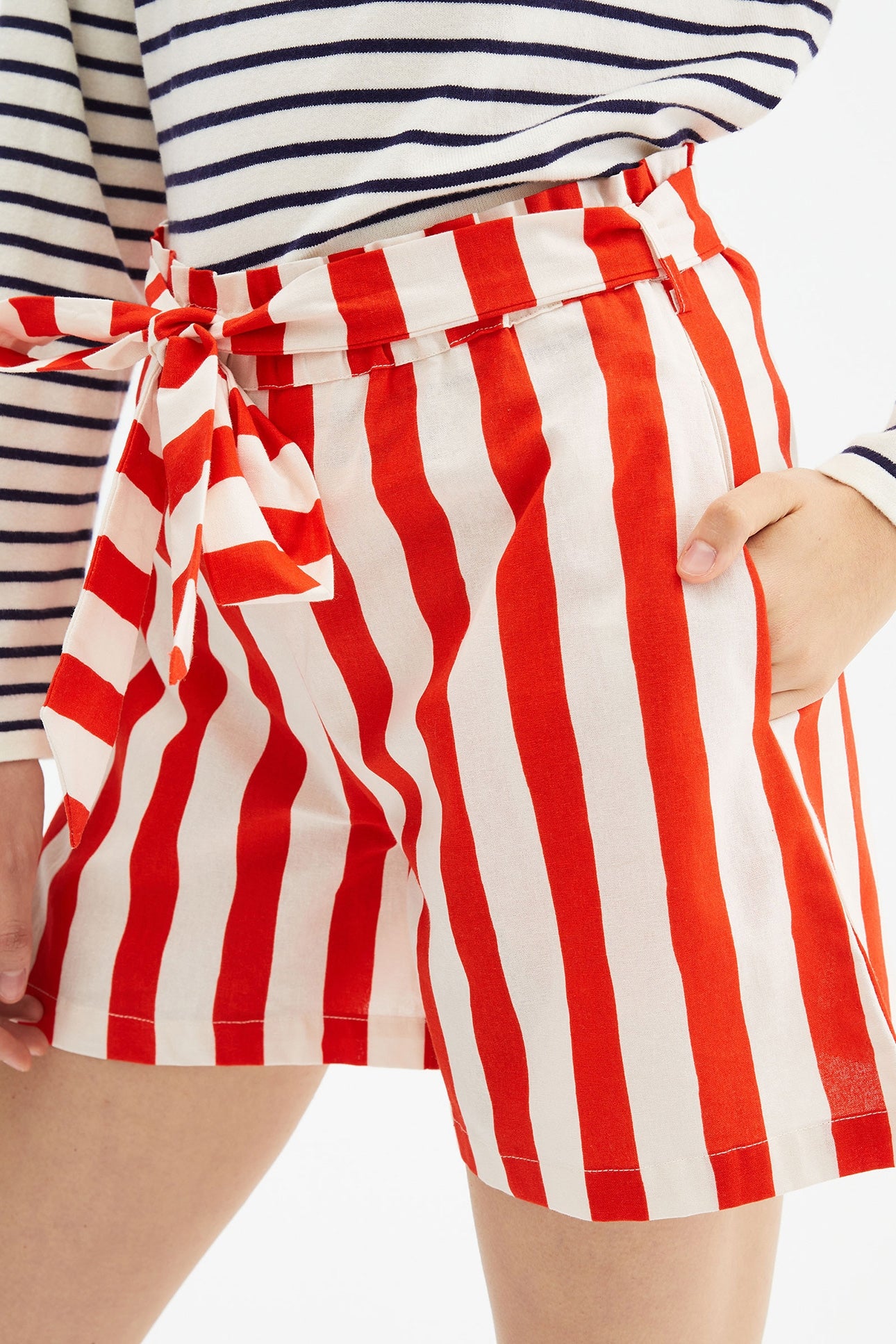 SHORTS A RIGHE