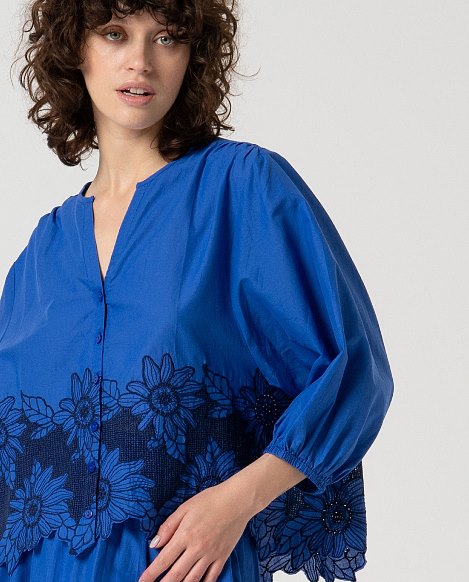 CAMICIA CON RICAMO A CONTRASTO