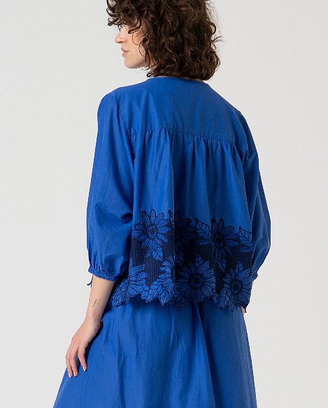 CAMICIA CON RICAMO A CONTRASTO